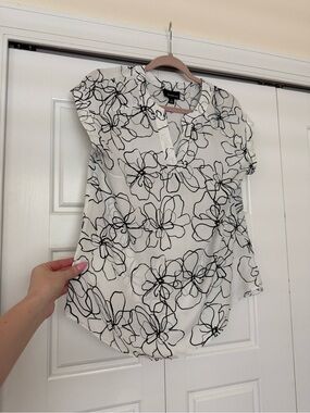 White Floral V-Neck Cap Sleeve Blouse
